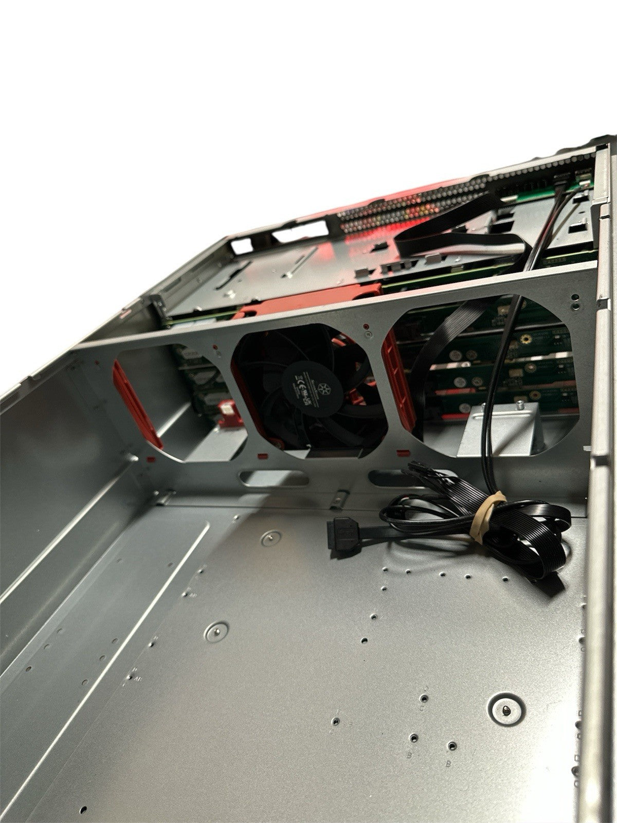 SilverStone RM43-320-RS 4U 20-bay 2.5" / 3.5" HDD / SSD Rackmount Storage (Read)