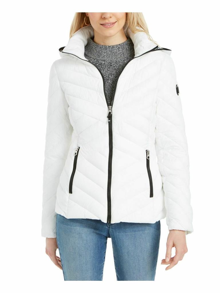 Nautica Women's Short Hooded Packable with Chevron Quilting, Bright White, XL