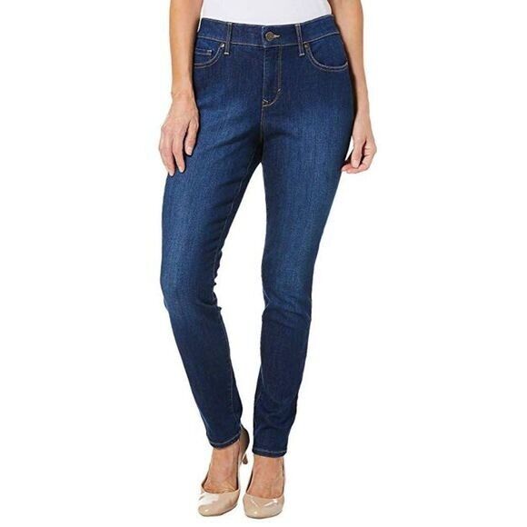 Gloria Vanderbilt Women’s All Around Slimming Effect Curvy Jeans, BLUE, 6