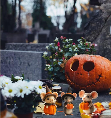 Adorable Halloween Pumpkin Mouse with Witch Hat,Halloween Felt Mouse Ornament,Handmade Wool Felt Pumpkin Witch Mouse,Needle Felted Pumpkins Animals Decoration,Home Decor Gifts