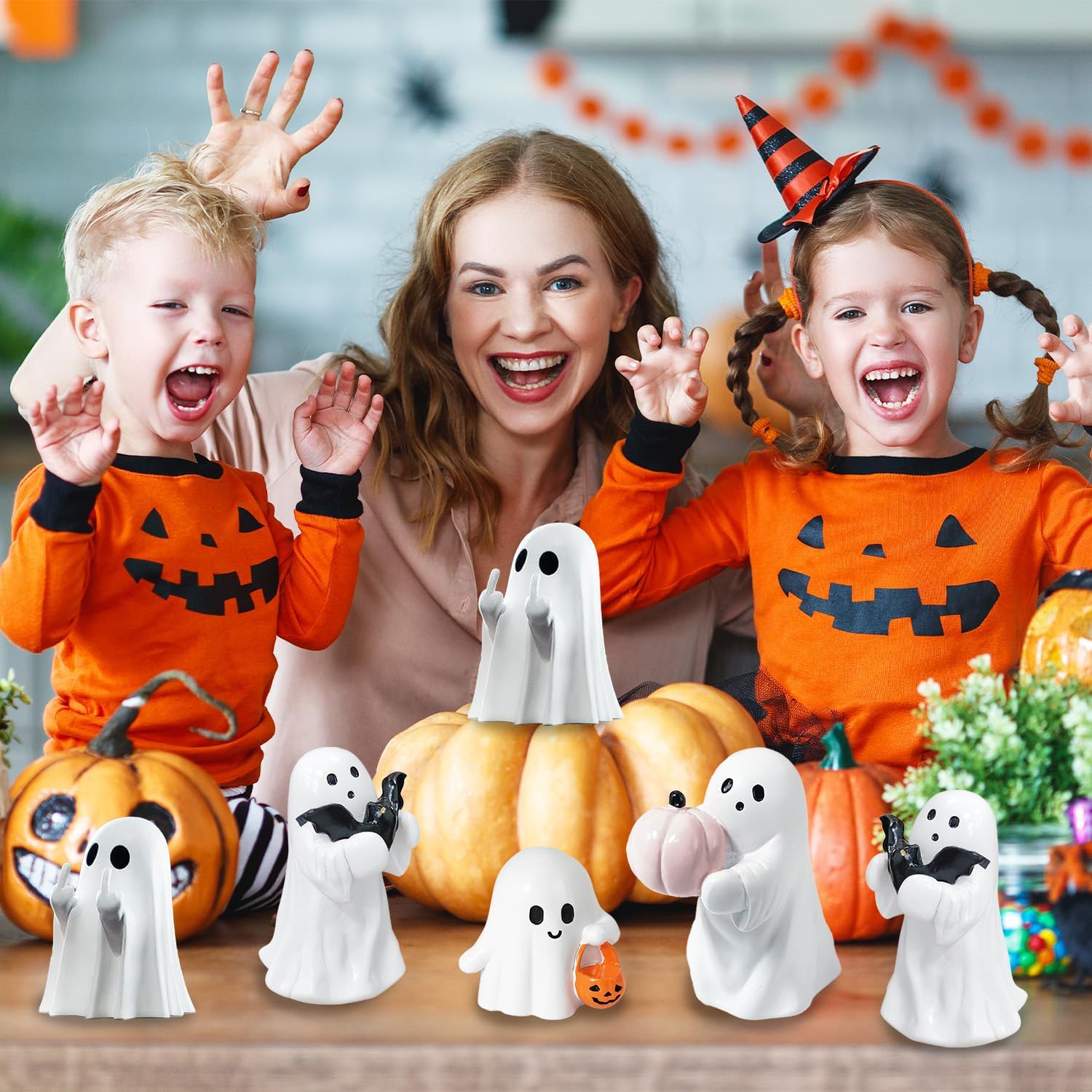 Halloween Ghost Figurine, Halloween Decoration Indoor, Cute Finger Ghost Figurine, Indoor Table Shelf Tabletop Home Office Decor