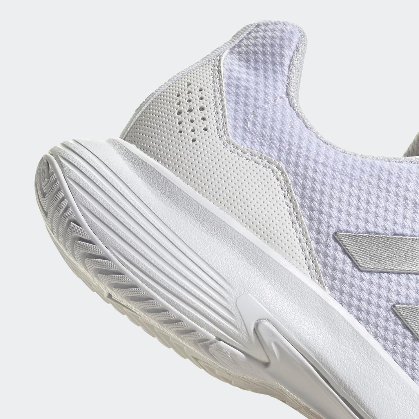 adidas Women's Gamecourt 2 W Sneaker