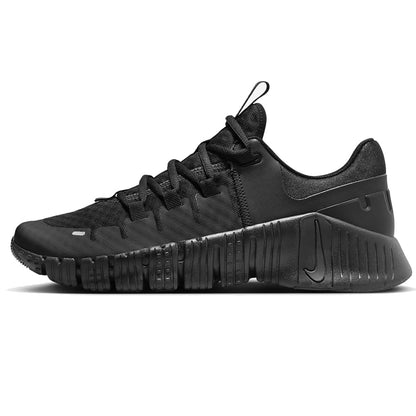 Nike Women's Free Metcon 5 Sneaker