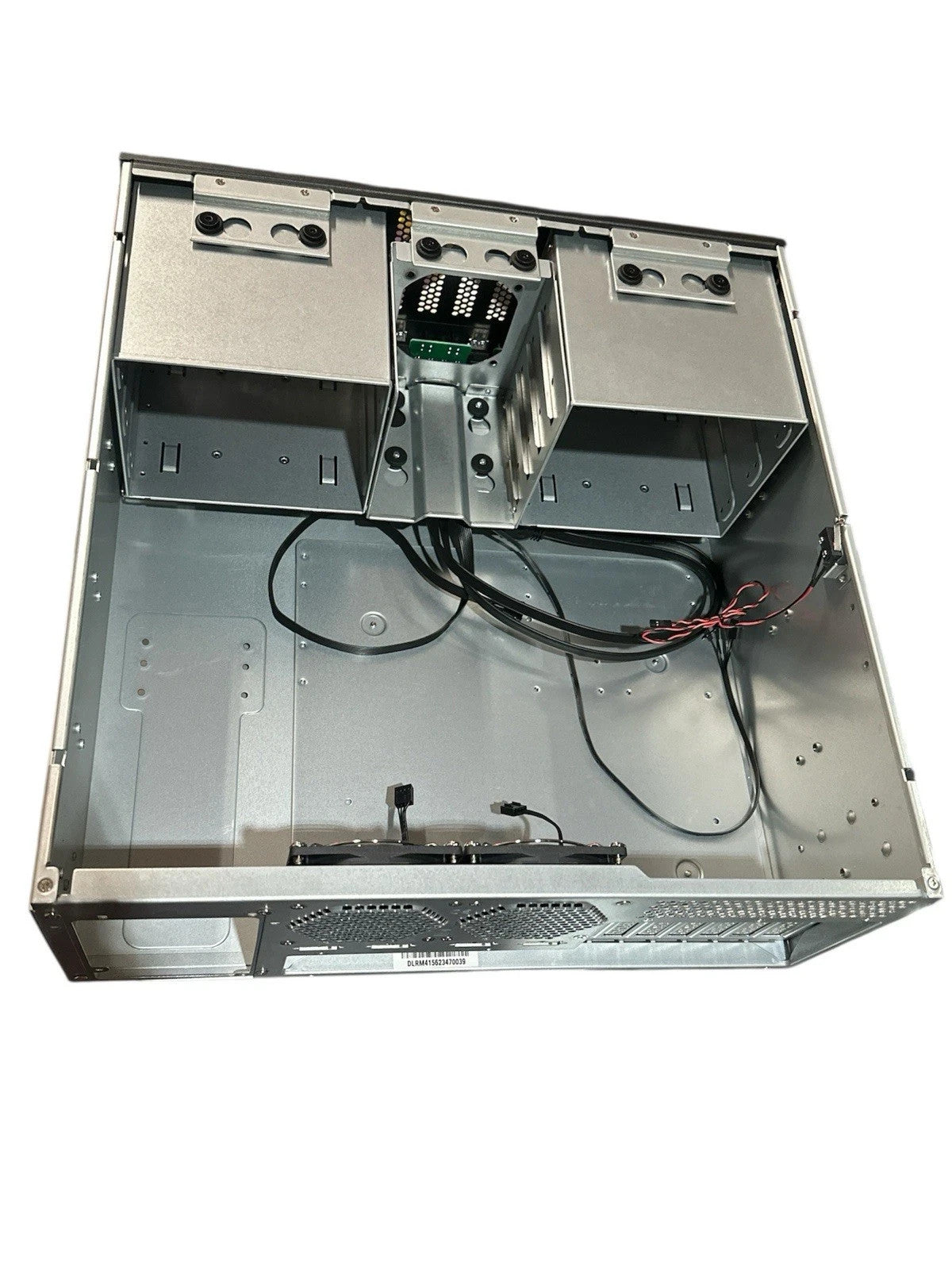 Silverstone 4U rackmount Server Case W/ six 5.25" Drive Bays, SST-RM41-506 -READ