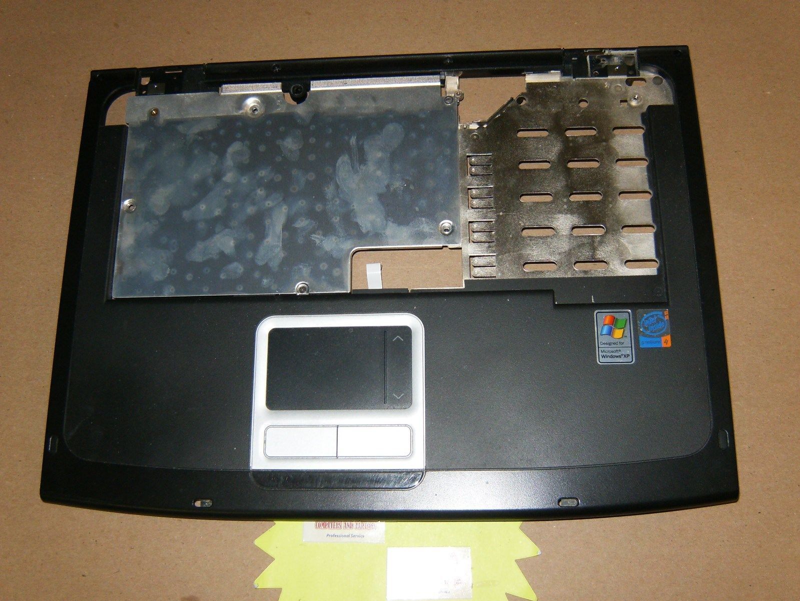 Gateway M520 Palmrest Touchpad Assembly