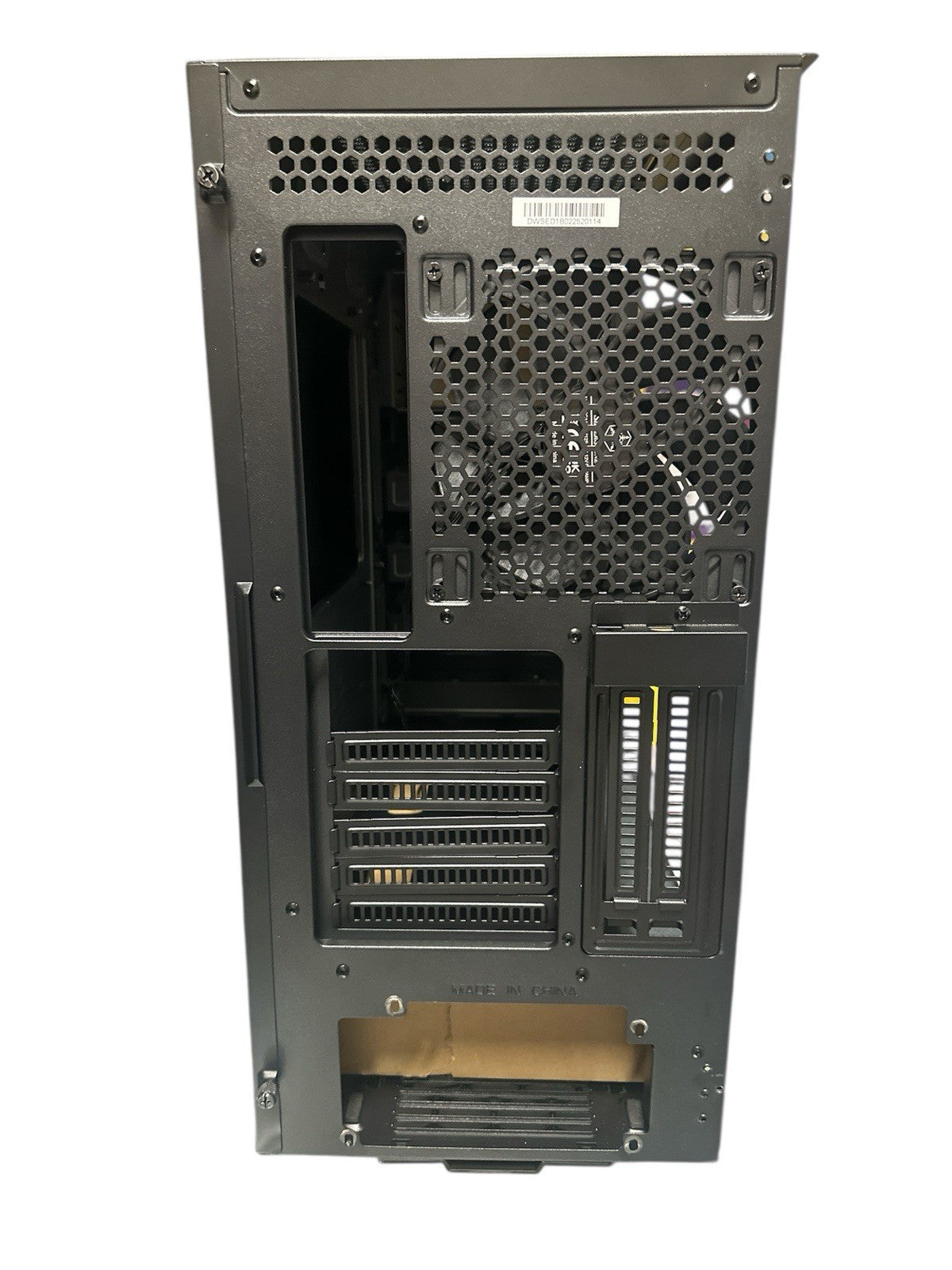 Silverstone SETA D1 Minimalistic Mid-tower ATX chassis, immense storage Capacity