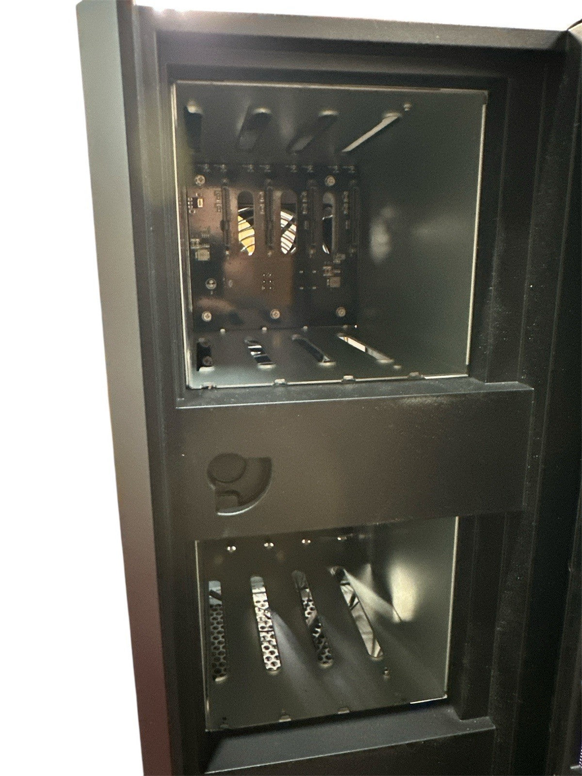 Silverstone SST-CS381B 8Bay SAS-12G/SATA-6G Hot-Swap NAS Chassis, MATX & SFX-L