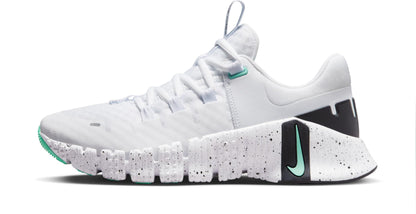 Nike Women's Free Metcon 5 Sneaker