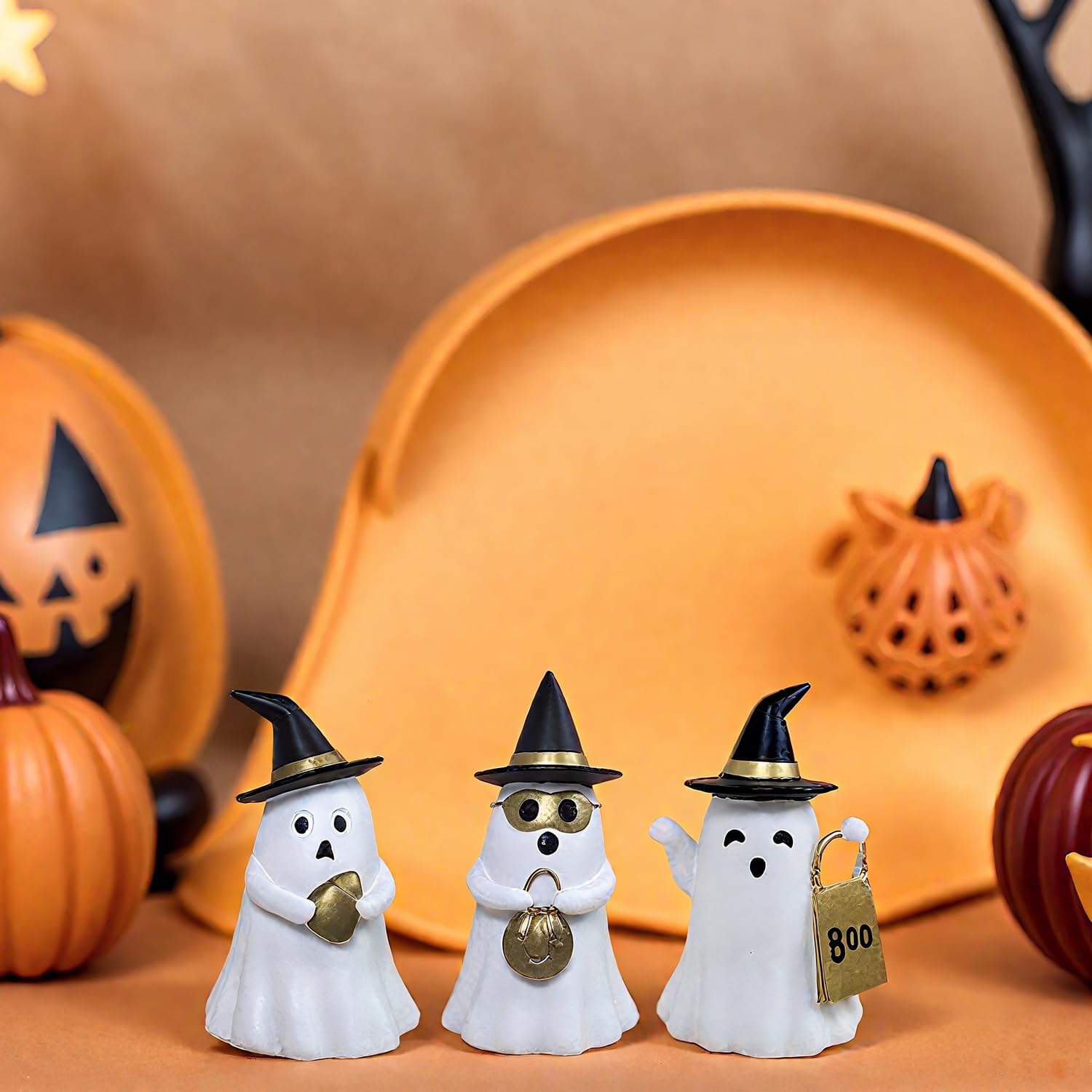 Resin Small White Ghost Figurines, 3PCS Ghosts with Witch Hats, Cute Ghost Statue for Spooky Halloween Decor, for Indoor Halloween Party Tabletop Home Shelf Decoration