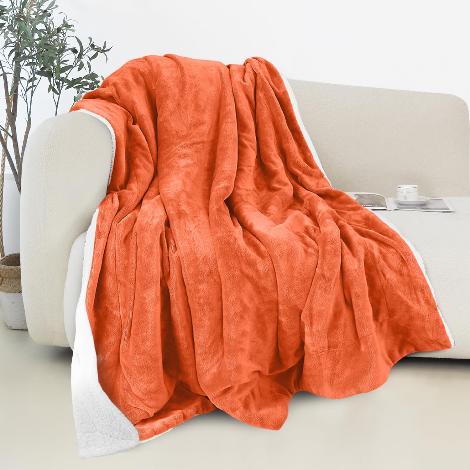 Elegant Comfort Reversible and Ultra-Plush Flannel Fleece-Winter Christmas Sherpa Throw- Lightweight Soft and Cozy-Holiday Decorative Throw, Perfect for Lounging, 50 x 60 inches, Emerald Green Deer