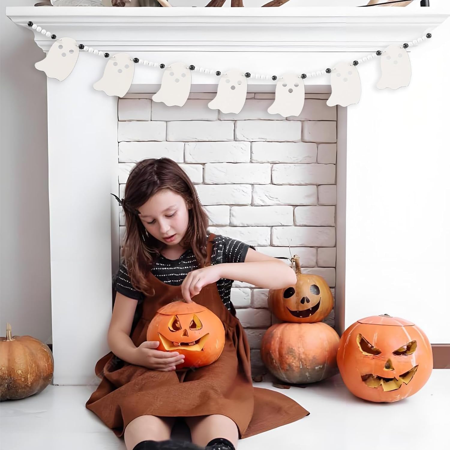 Cute Halloween Ghost Garland Decorations Indoor Outdoor, Wood Ghost Banner with Beads, Rustic Halloween Banner for Haunted House Party Decor