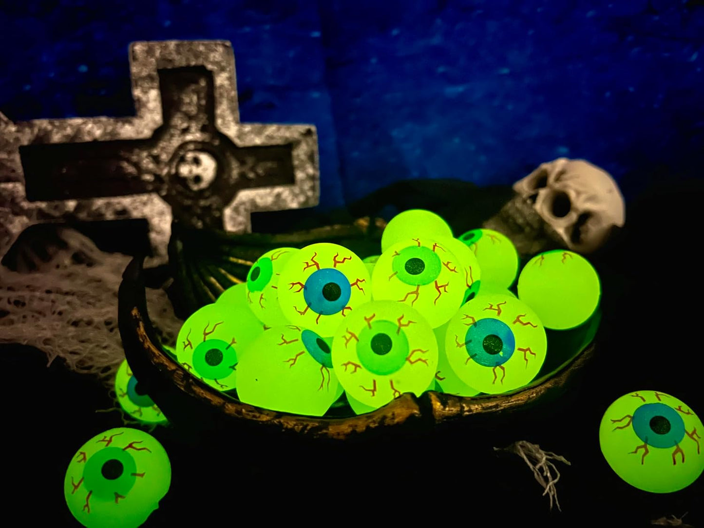 GiftExpress 24ct, 32MM Glow in The Dark Eyeball/Glow in The Dark Bouncy Ball/Halloween Supplies/Halloween Treats/Halloween Toys/Toy Eyeball (24 pc Eyeball)