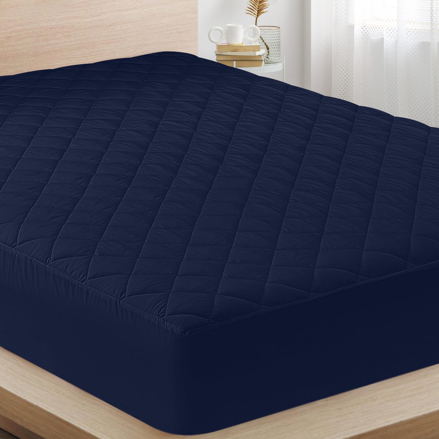 Utopia Bedding Quilted Fitted Mattress Pad, Queen Size, Elastic Fitted Mattress Topper Protector and Cover Stretches up to 16 Inches Deep, Machine Washable (White)