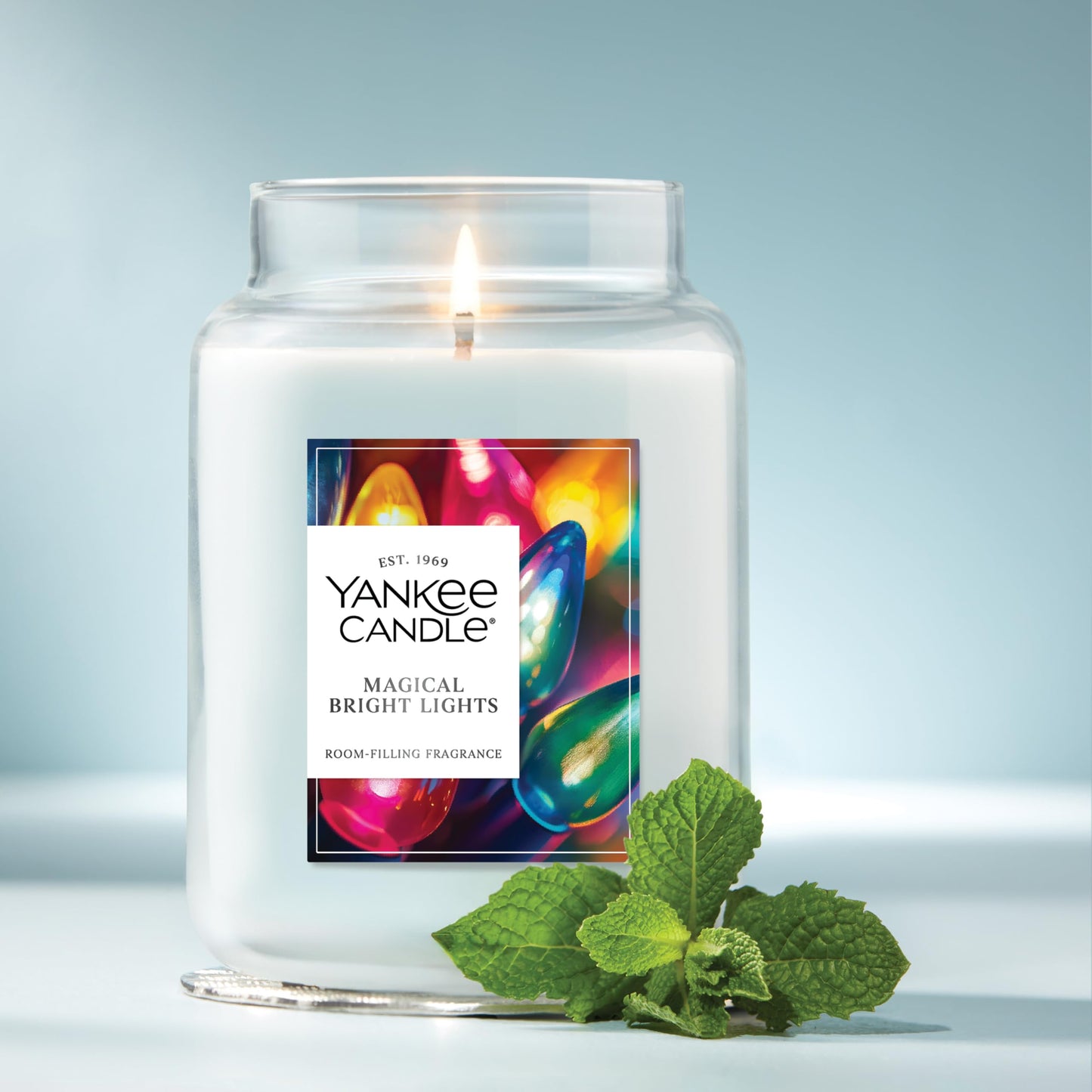 Yankee Candle Balsam & Cedar, Holiday Scented Candle, 22oz Large Jar with up to 150 Hour Burn Time, Giftable