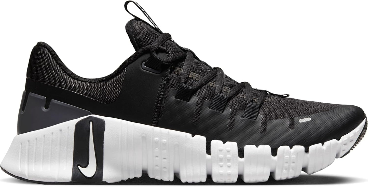 Nike Women's Free Metcon 5 Sneaker