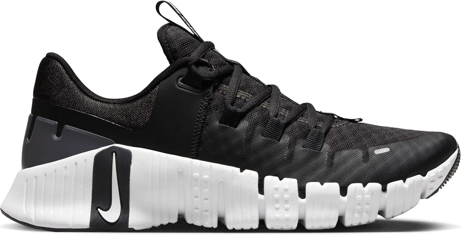 Nike Women's Free Metcon 5 Sneaker