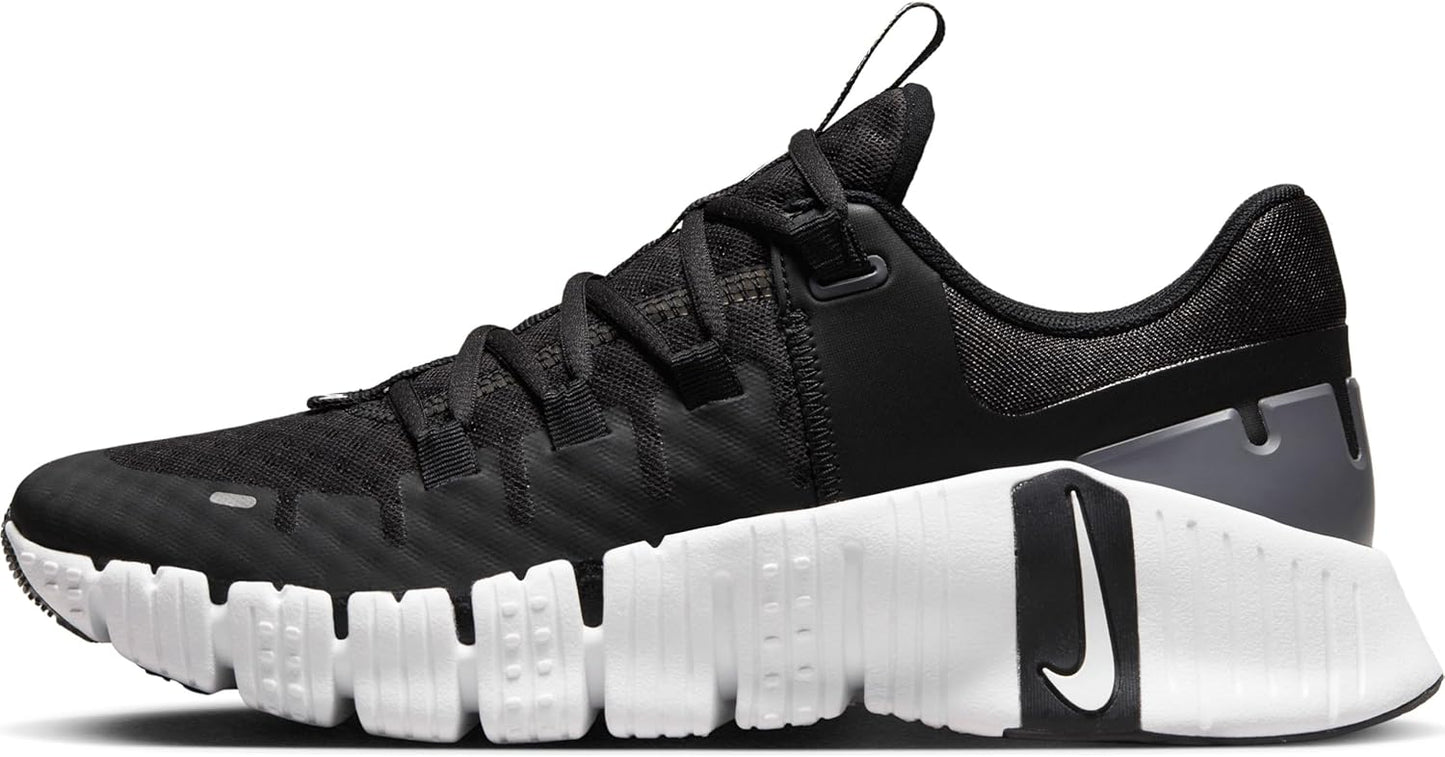 Nike Women's Free Metcon 5 Sneaker