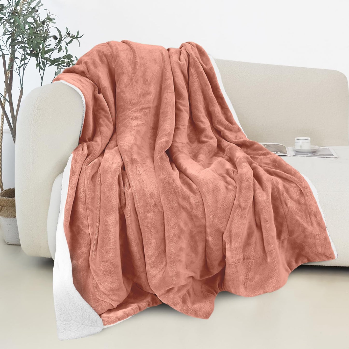 Elegant Comfort Reversible and Ultra-Plush Flannel Fleece-Winter Christmas Sherpa Throw- Lightweight Soft and Cozy-Holiday Decorative Throw, Perfect for Lounging, 50 x 60 inches, Emerald Green Deer