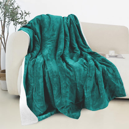 Elegant Comfort Reversible and Ultra-Plush Flannel Fleece-Winter Christmas Sherpa Throw- Lightweight Soft and Cozy-Holiday Decorative Throw, Perfect for Lounging, 50 x 60 inches, Emerald Green Deer