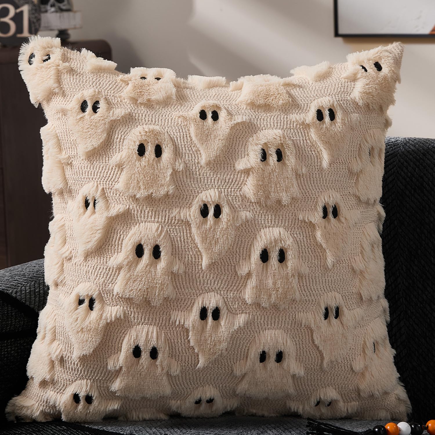 DFXSZ Halloween Pillow Covers 12x20 inch Ghost Decor Beige Halloween Lumbar Pillow Covers Decorative for Halloween Home Decor for Sofa 095B