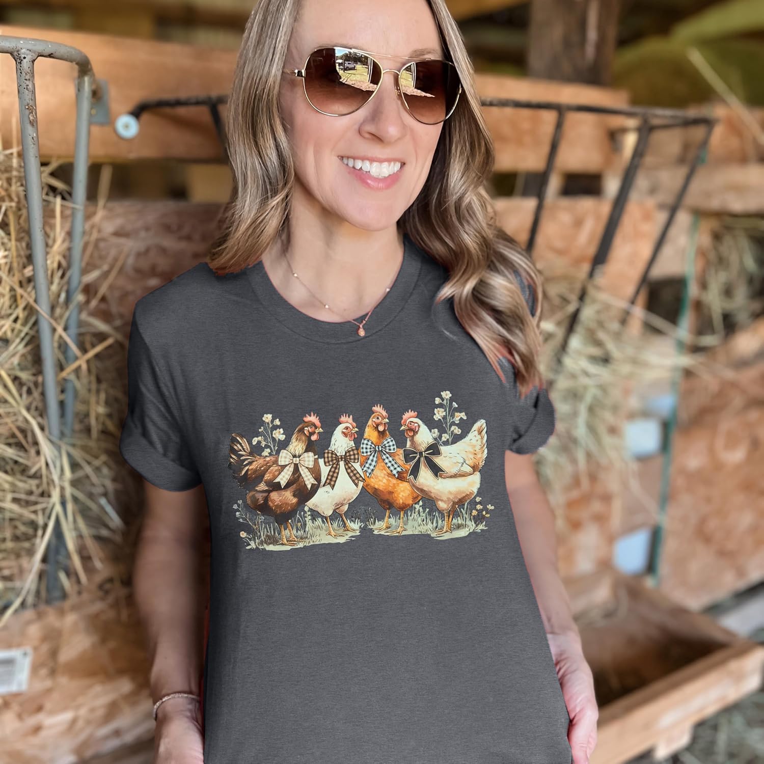 Christmas Chicken Shirt Women: Chicken Mom Tshirt Chicken Lover Cute Animal Graphic Tee Country Farm Holiday Tops