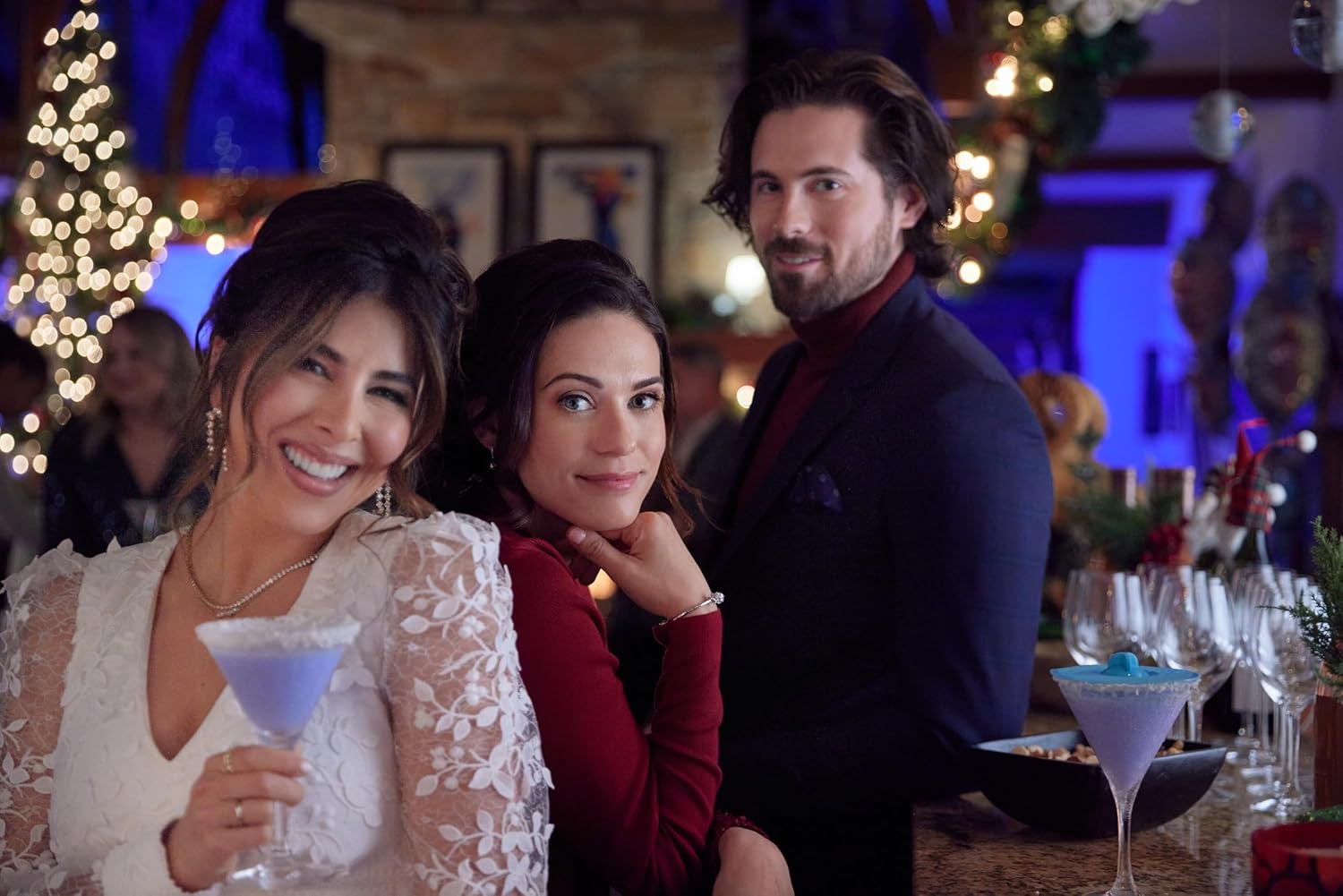 Hallmark 6-Movie Collection The Santa Class, Holiday Crashers, Twas the Date Before Christmas, A '90s Christmas, Holiday Mismatch and more