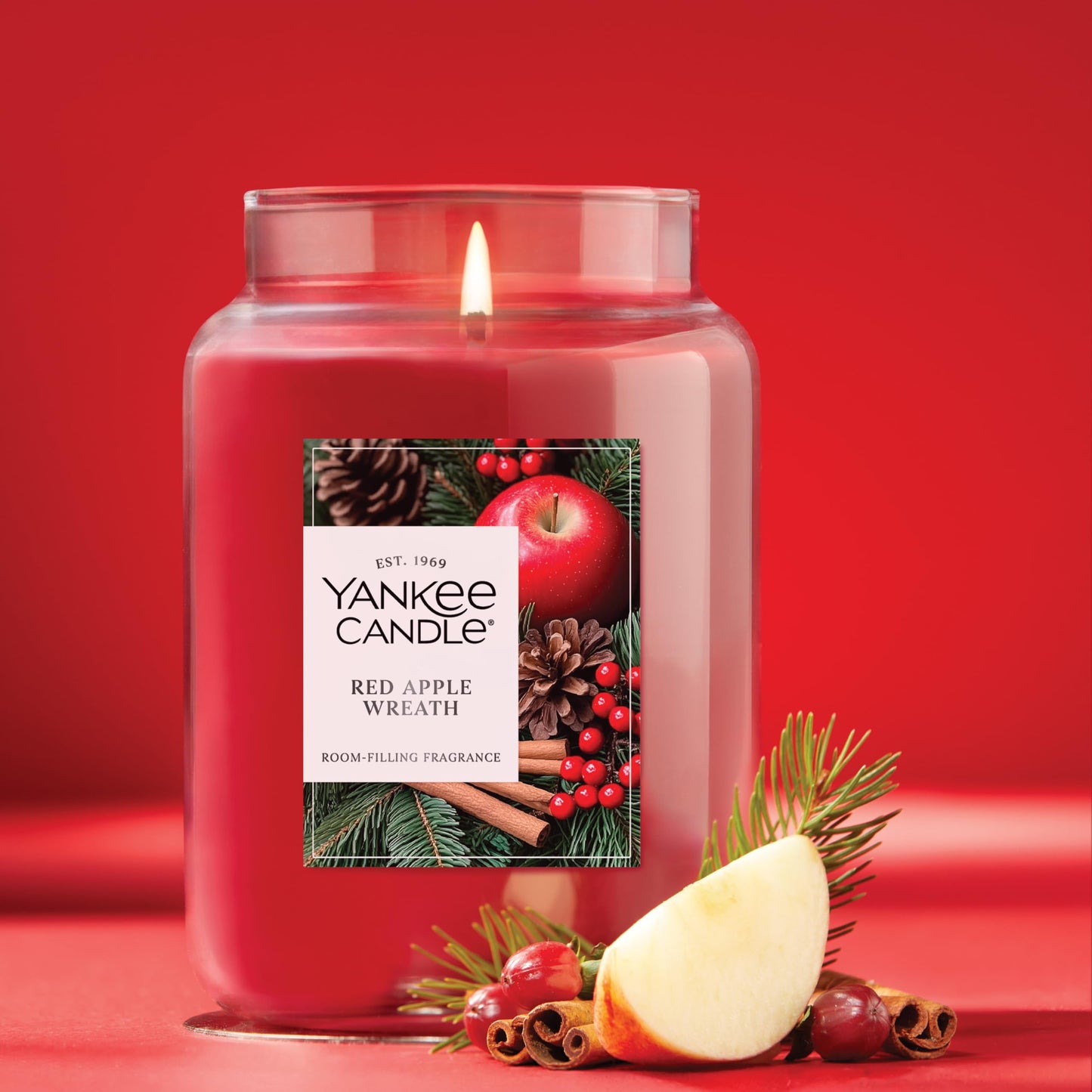 Yankee Candle Balsam & Cedar, Holiday Scented Candle, 22oz Large Jar with up to 150 Hour Burn Time, Giftable