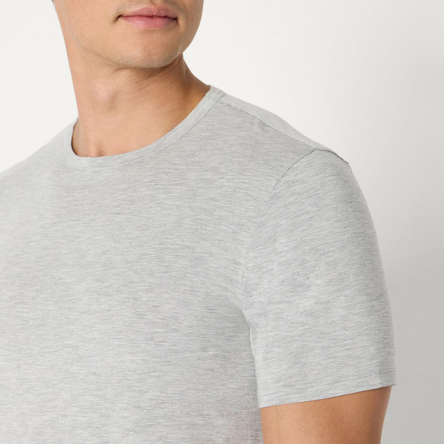 Amazon Essentials Mens Short Sleeve Super Soft Modal Undershirt