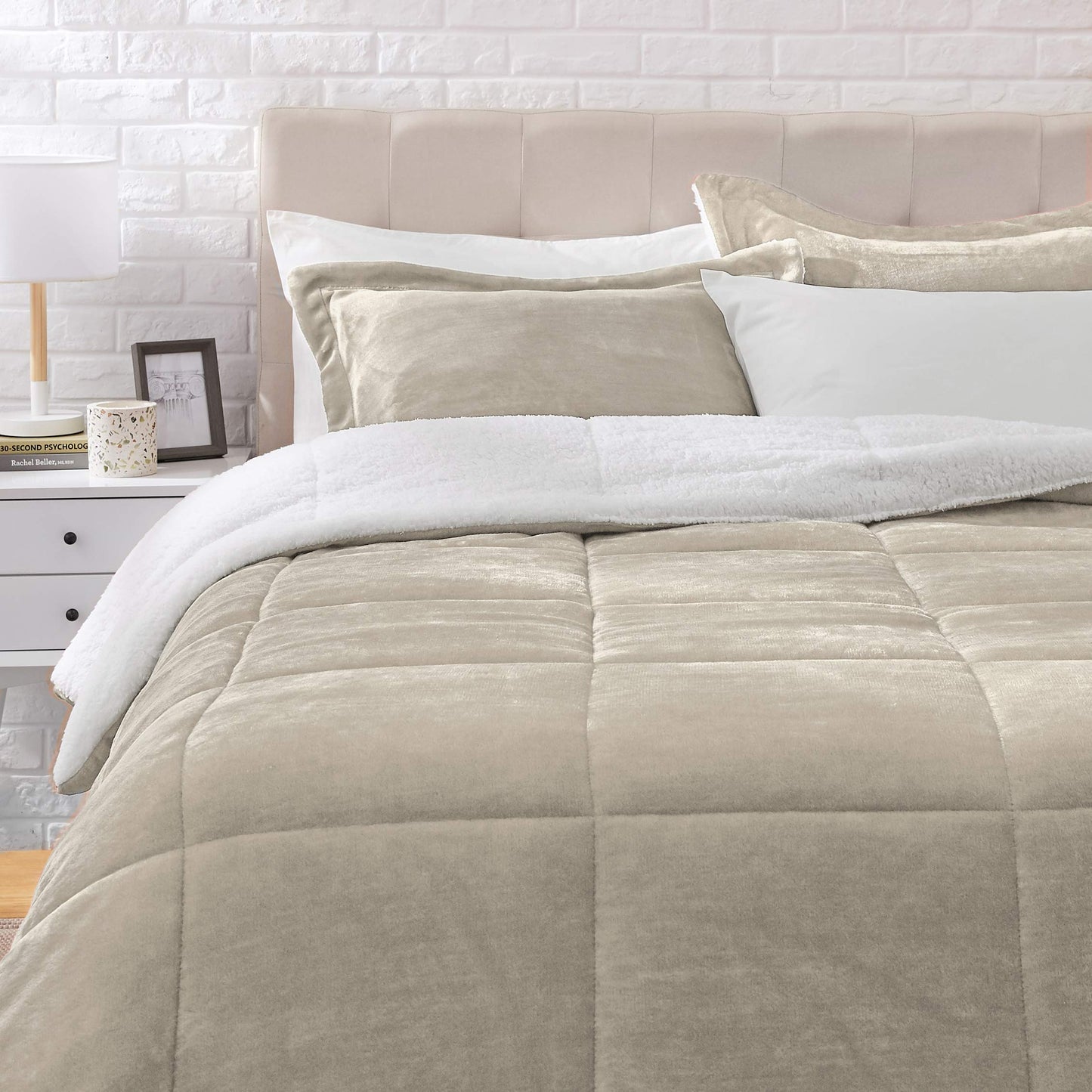 Amazon Basics 3 Piece Bedding Set, Micromink Sherpa, Ultra-Soft, Warm All Season Comforter, Full/Queen, Red Buffalo Plaid