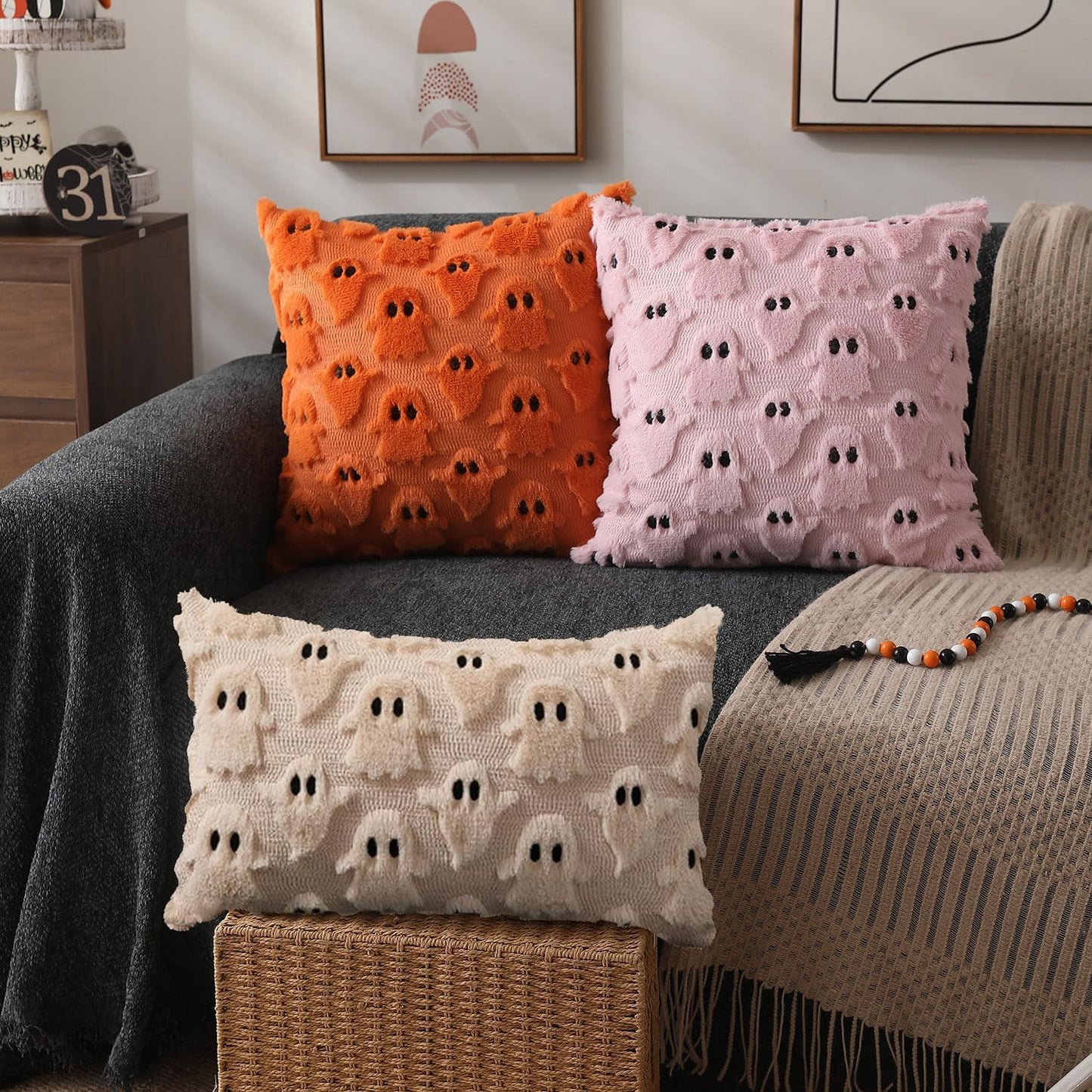 DFXSZ Halloween Pillow Covers 12x20 inch Ghost Decor Beige Halloween Lumbar Pillow Covers Decorative for Halloween Home Decor for Sofa 095B