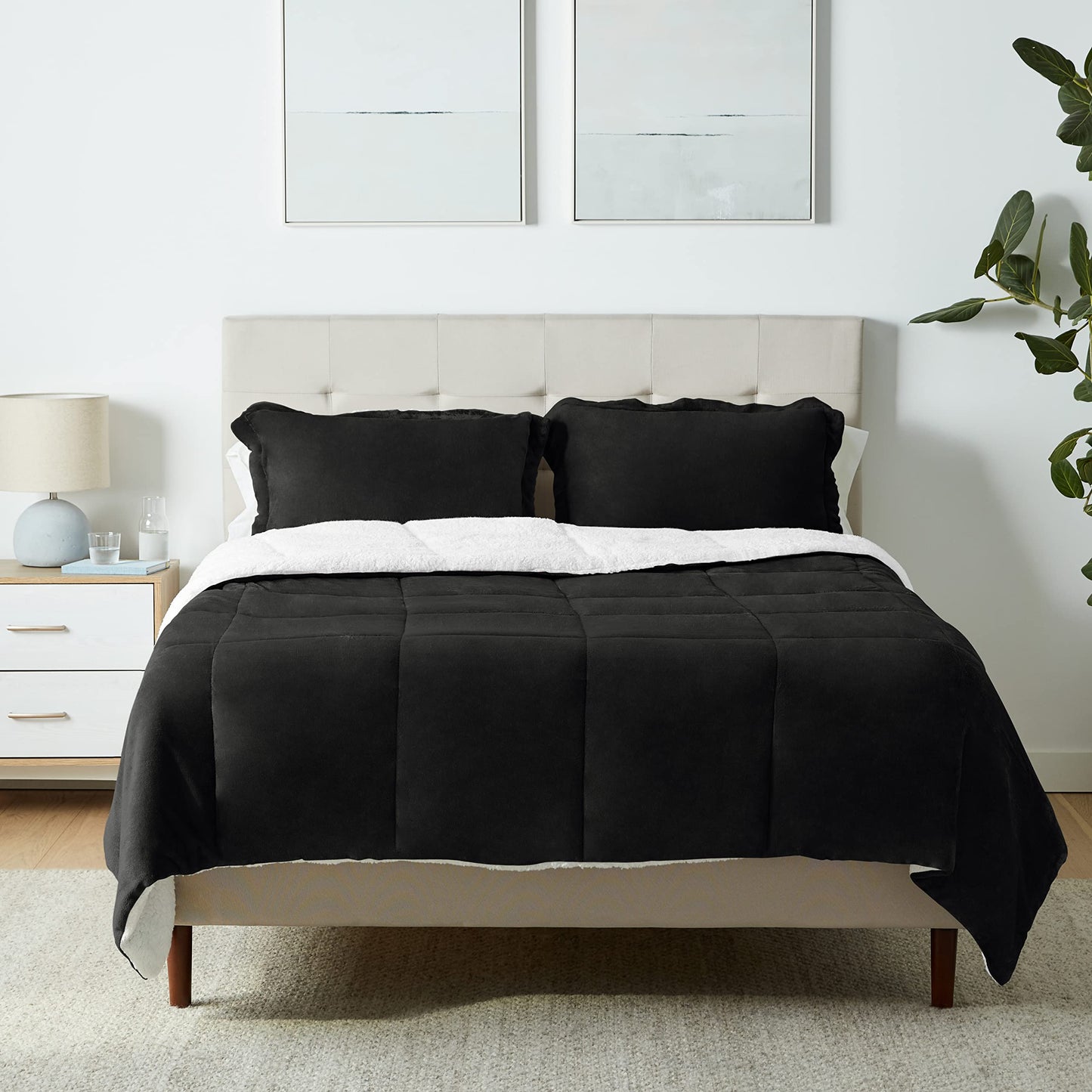 Amazon Basics 3 Piece Bedding Set, Micromink Sherpa, Ultra-Soft, Warm All Season Comforter, Full/Queen, Red Buffalo Plaid