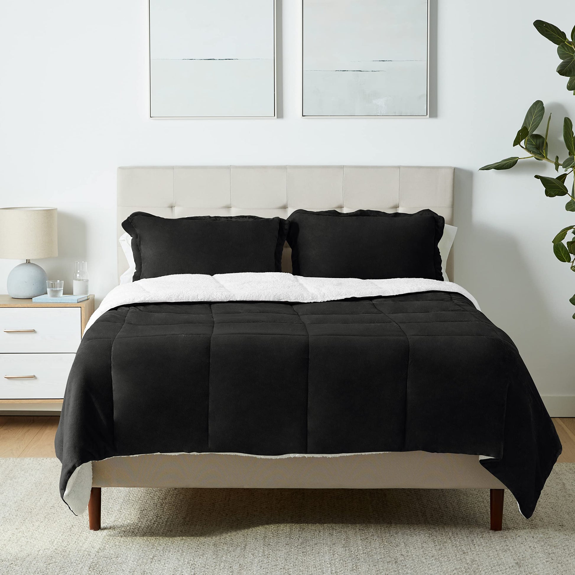 Amazon Basics 3 Piece Bedding Set, Micromink Sherpa, Ultra-Soft, Warm All Season Comforter, Full/Queen, Red Buffalo Plaid
