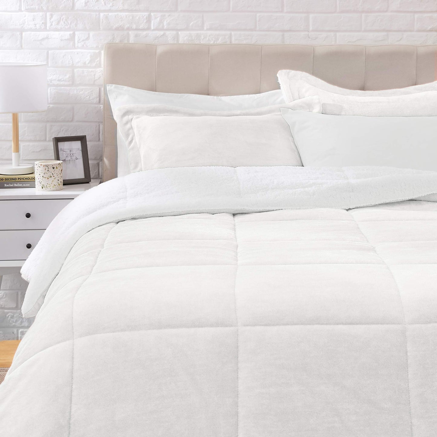 Amazon Basics 3 Piece Bedding Set, Micromink Sherpa, Ultra-Soft, Warm All Season Comforter, Full/Queen, Red Buffalo Plaid