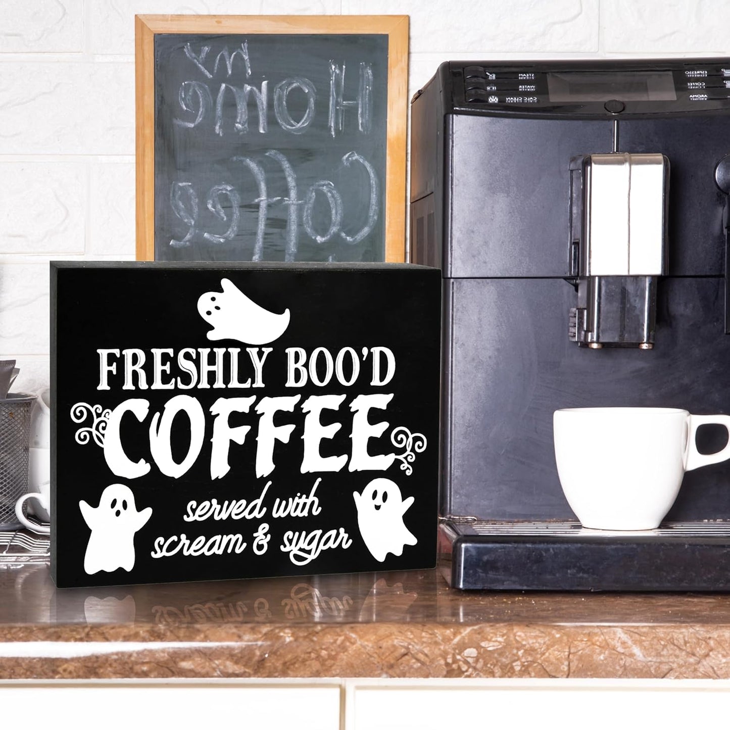 Gift Boutique Halloween Coffee Sign – Freshly Boo’d Coffee Served with Scream and Sugar Black Wooden Tabletop Plaque for Kitchen, Cafe, Party Decor