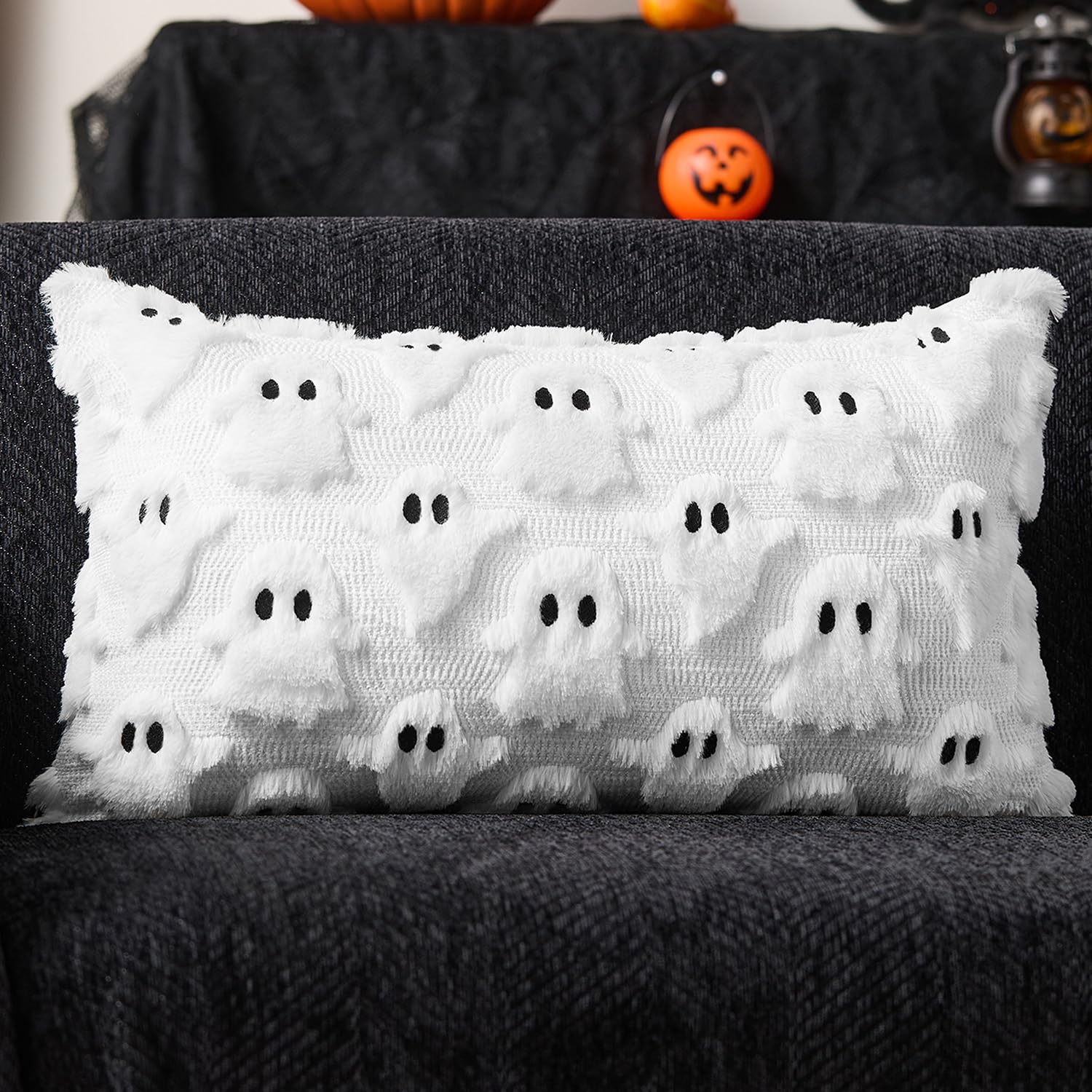 DFXSZ Halloween Pillow Covers 12x20 inch Ghost Decor Beige Halloween Lumbar Pillow Covers Decorative for Halloween Home Decor for Sofa 095B