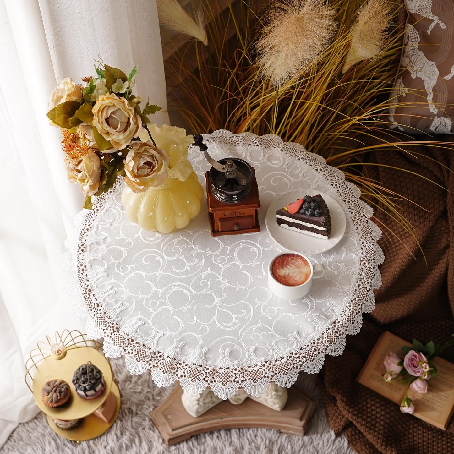 White Round Tablecloth Jacquard Table Cloth with Exquisite Lace Border Farmhouse Tablecloths Fall for Dining Wedding Coffee Outdoor Indoor Party Holiday Tabletop Use (White, 70 Inches Round)