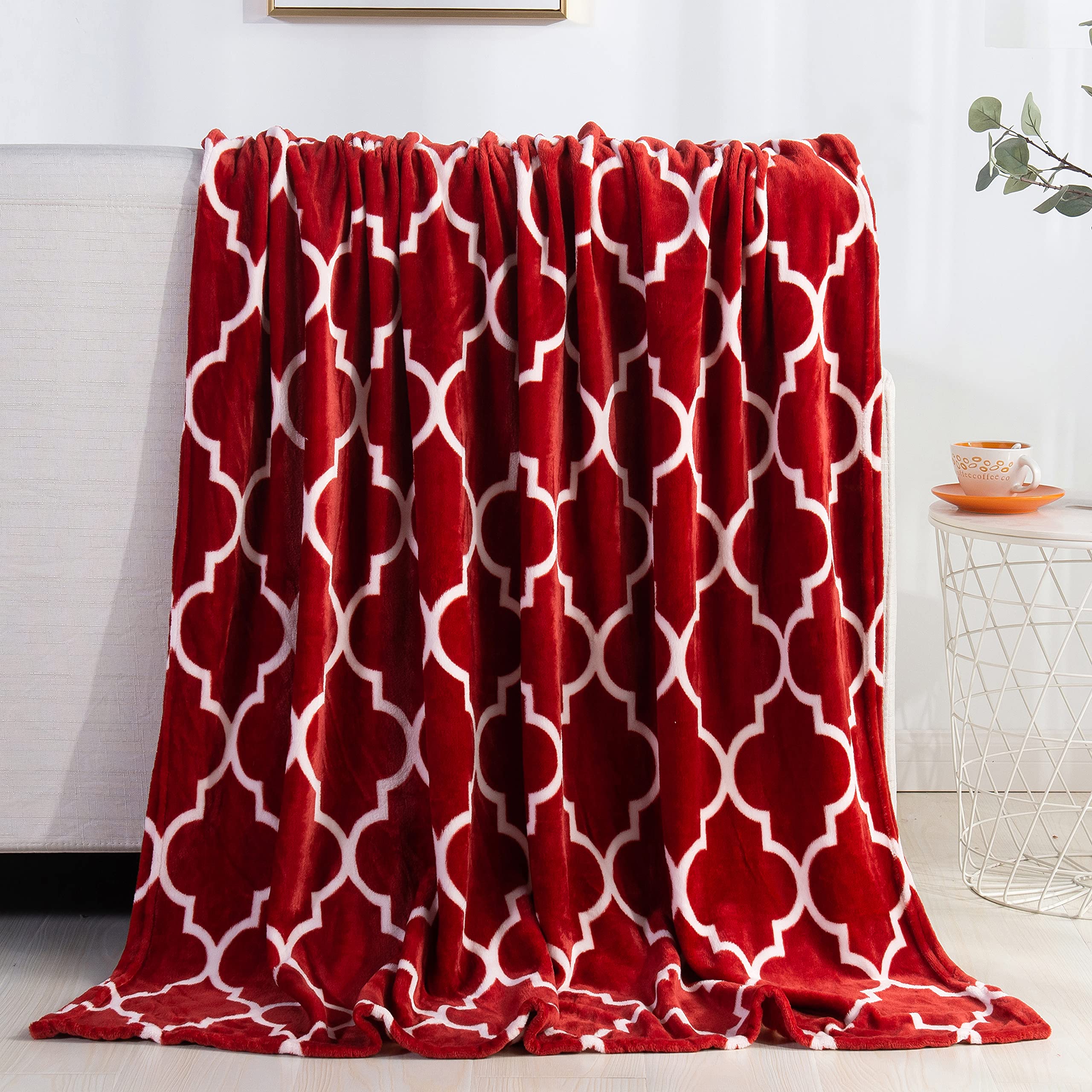 Elegant Comfort Luxury Velvet Super Soft Christmas Prints Fleece Blanket-Holiday Theme Home Décor Fuzzy Warm and Cozy Throws for Winter Bedding, Couch and Gift, 50 x 60 inch, Burgundy Reindeer