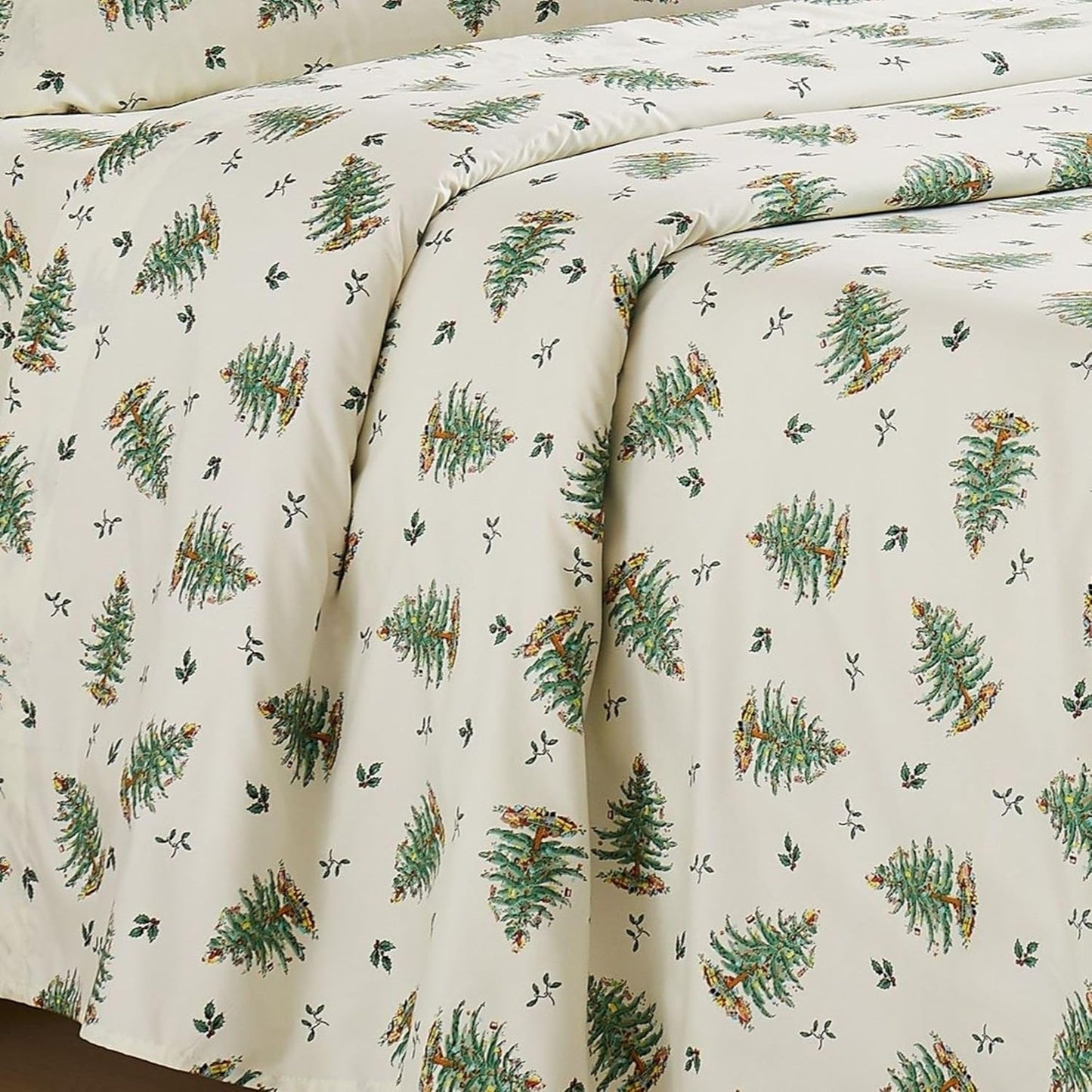 Spode - King Sheets, Cozy 4-Piece Set with Matching Pillowcases, Holiday Room Decor (Spode Christmas Tree Ivory, King)