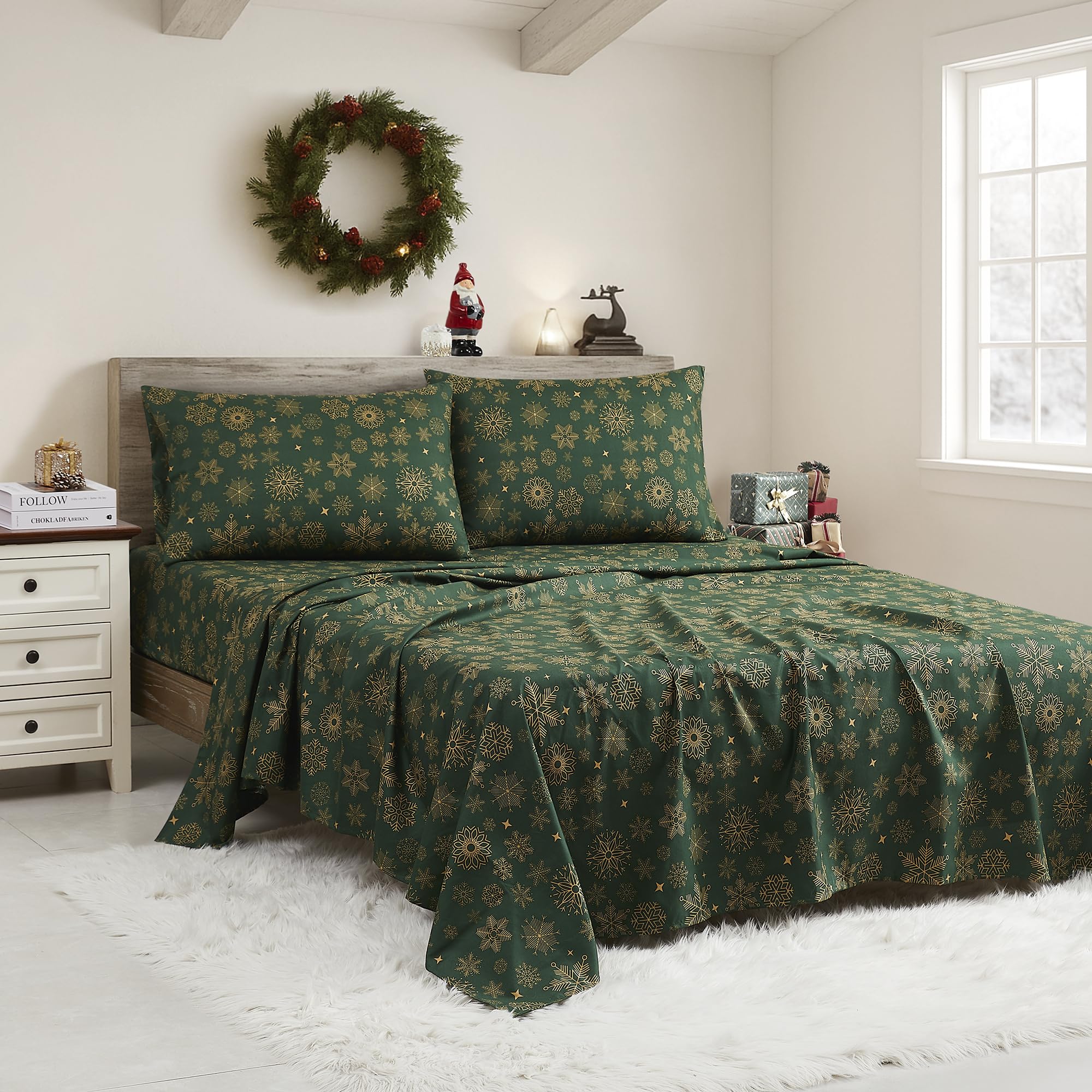 Christmas Sheets King Size with Built‑in Sheet Straps – Cozy Christmas Bedding for Holiday Cheer & Winter Dreams – Soft, Snug Sleep for Seasonal Celebrations, Polar Bear & Reindeer