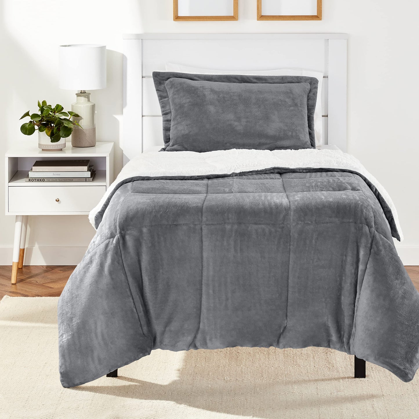 Amazon Basics 3 Piece Bedding Set, Micromink Sherpa, Ultra-Soft, Warm All Season Comforter, Full/Queen, Red Buffalo Plaid