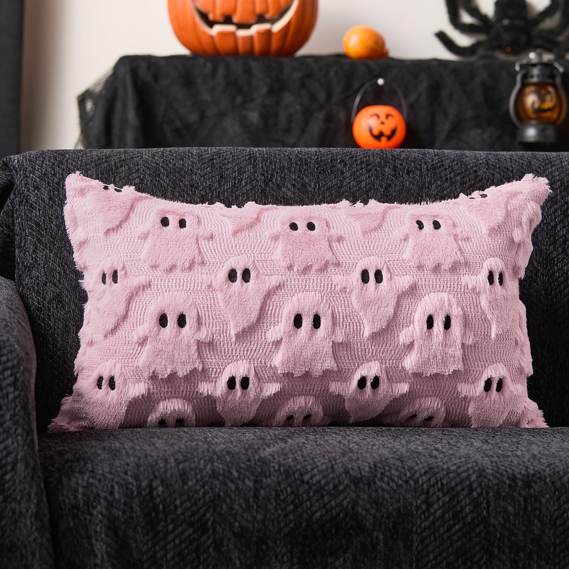 DFXSZ Halloween Pillow Covers 12x20 inch Ghost Decor Beige Halloween Lumbar Pillow Covers Decorative for Halloween Home Decor for Sofa 095B
