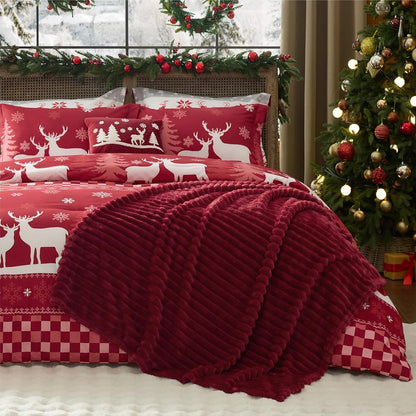 Bedsure Christmas King Comforter Set - 5 Pieces Christmas Bedding Set, King Bed in a Bag with 1 Soft Snowflake and Elk Reversible Comforter, 2 Pillow Shams, 1 Throw Blanket and 1 Decorative